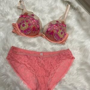 Victoria's Secret Peach Floral Bra and Panty Set